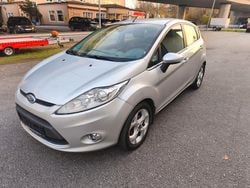 Silber Gebraucht 2009 Ford Fiesta Titanium Kleinwagen | 2.990 € (Guter Preis)
