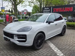 Weiß Gebraucht 2024 Porsche Cayenne SUV | 97.500 € (Superpreis)