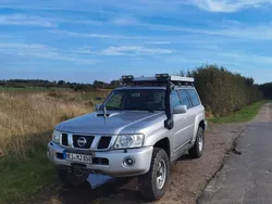 Silber Gebraucht 2004 Nissan Patrol SUV | 16.500 € (Etwas zu teuer)