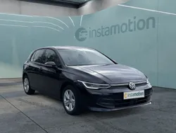Schwarz Gebraucht 2024 VW Golf VIII Life Limousine | 22.989 € (Guter Preis)