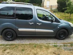 Blau Gebraucht 2011 Citroën Berlingo Van / Kleinbus | 5.099 € (Fairer Preis)