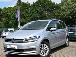 Silber Gebraucht 2017 VW Touran Comfortline Van / Kleinbus | 20.990 € (Fairer Preis)