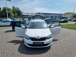 Weiß Gebraucht 2017 Skoda Fabia Ambition Kombi | 10.950 € (Guter Preis)