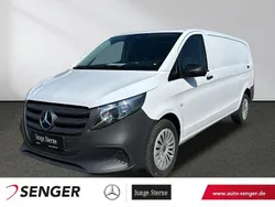 Weiß Gebraucht 2024 Mercedes Vito Van / Kleinbus | 37.426 € (Etwas zu teuer)