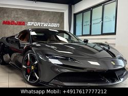 Grau Gebraucht 2022 Ferrari SF90 | 359.800 €