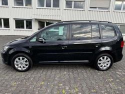 Schwarz Gebraucht 2011 VW Touran Match Van / Kleinbus | 5.100 € (Superpreis)