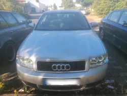 Silber Gebraucht 2001 Audi A4 Limousine | 1.999 € (Guter Preis)