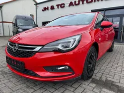 Rot Gebraucht 2017 Opel Astra Innovation Limousine | 9.999 € (Guter Preis)