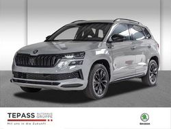 Grau Neu 2025 Skoda Karoq SportLine SUV | 45.299 € (Teuer)