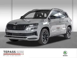 Grau Neu 2025 Skoda Karoq SportLine SUV | 45.299 € (Teuer)