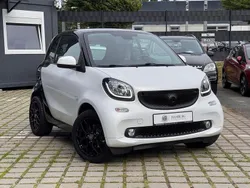 Weiß Gebraucht 2018 Smart ForTwo Coupé Basis Coupé | 15.970 € (Etwas zu teuer)