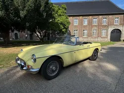 Gelb Gebraucht 1967 MG B Cabrio | 25.000 €