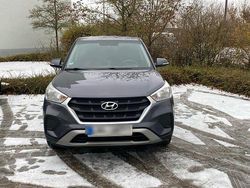 Grau Gebraucht 2020 Hyundai ix25 SUV | 10.500 €