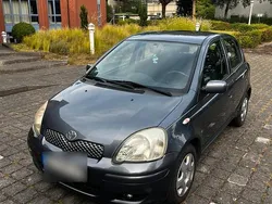 Grau Gebraucht 2005 Toyota Yaris Kleinwagen | 1.900 € (Fairer Preis)
