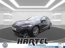 Mythosschwarz (black), metallic Gebraucht 2025 Audi A5 S-Line Coupé | 49.600 € (Superpreis)