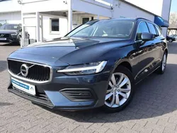 Denim blue Gebraucht 2022 Volvo V60 Core Kombi | 25.980 € (Guter Preis)
