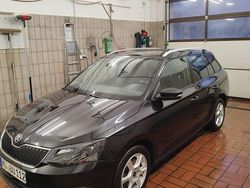 Schwarz Gebraucht 2015 Skoda Fabia Style Kombi | 9.999 € (Fairer Preis)