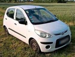 Weiß Gebraucht 2009 Hyundai i10 Kleinwagen | 1.800 €