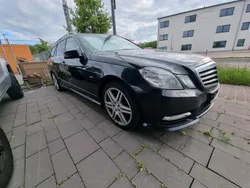 Schwarz Gebraucht 2011 Mercedes E220 Sport Kombi | 11.999 €
