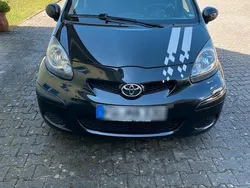 Schwarz Gebraucht 2009 Toyota Aygo Kleinwagen | 4.250 € (Etwas zu teuer)