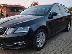 Schwarz Gebraucht 2018 Skoda Octavia Style Kombi | 9.790 € (Guter Preis)