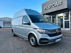 Reflexsilber metallic Gebraucht 2022 VW T6.1 Van | 28.700 €
