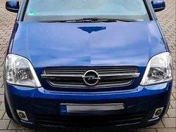 Blau Gebraucht 2005 Opel Meriva Van / Kleinbus | 750 € (Superpreis)