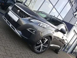 Grau Gebraucht 2021 Peugeot 3008 Access SUV | 23.590 € (Etwas zu teuer)
