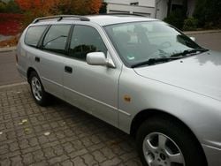 Silber Gebraucht 1992 Toyota Camry Kombi | 10.900 €