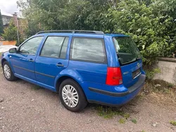 Blau Gebraucht 2000 VW Golf IV Kombi | 1.350 €