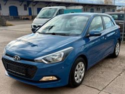 Blau Gebraucht 2018 Hyundai i20 Classic Kleinwagen | 9.890 € (Fairer Preis)