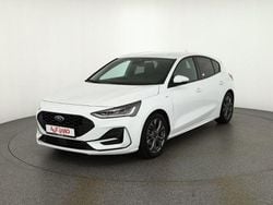 Weiß Gebraucht 2025 Ford Focus ST-Line Limousine | 20.785 € (Superpreis)