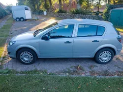 Silber Gebraucht 2009 Opel Astra Limousine | 2.650 € (Fairer Preis)