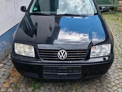 Schwarz Gebraucht 1999 VW Bora Limousine | 800 € (Fairer Preis)
