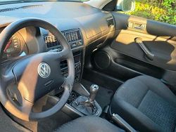 Grau Gebraucht 2002 VW Golf IV Limousine | 6.850 €