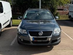 Grau Gebraucht 2011 VW Passat Kombi | 4.490 € (Superpreis)