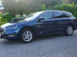 Lavablau metallic Gebraucht 2020 Skoda Octavia First Edition Kombi | 18.500 € (Fairer Preis)