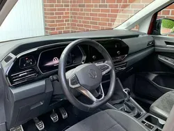 Rot Gebraucht 2023 VW Caddy Style Van / Kleinbus | 26.500 € (Guter Preis)