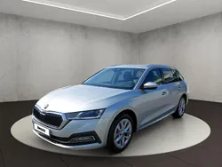 Brillantsilber metallic Gebraucht 2024 Skoda Octavia Style Kombi | 32.950 € (Fairer Preis)