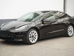 Schwarz Gebraucht 2022 Tesla Model 3 Standard Range Limousine | 26.950 € (Guter Preis)