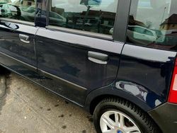 Blau Gebraucht 2010 Fiat Panda Kleinwagen | 2.500 €