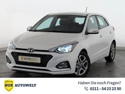 Weiß Gebraucht 2018 Hyundai i20 Trend Limousine | 11.560 € (Fairer Preis)
