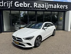Weiß Gebraucht 2020 Mercedes CLA200 Shooting Brake Business Kombi | 18.900 € (Fairer Preis)