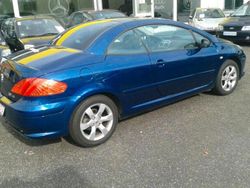 Blau Gebraucht 2005 Peugeot 307 CC Cabrio | 2.650 € (Fairer Preis)
