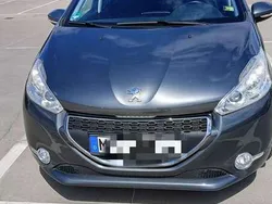 Grau Gebraucht 2014 Peugeot 208 Active Kleinwagen | 3.200 € (Superpreis)