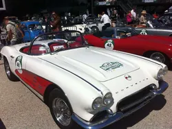 Beige Gebraucht 1961 Corvette C1 Cabrio | 66.900 €