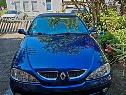 Blau Gebraucht 2003 Renault Mégane Cabriolet Privilege Cabrio | 1.700 € (Fairer Preis)