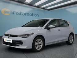 Blau Gebraucht 2025 VW Golf VIII Kleinwagen | 23.299 € (Superpreis)