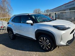 Weiß Neu 2024 Toyota Yaris Cross Team SUV | 28.200 € (Fairer Preis)