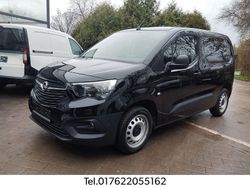 Schwarz Gebraucht 2020 Opel Combo Selection Van / Kleinbus | 11.990 € (Superpreis)
